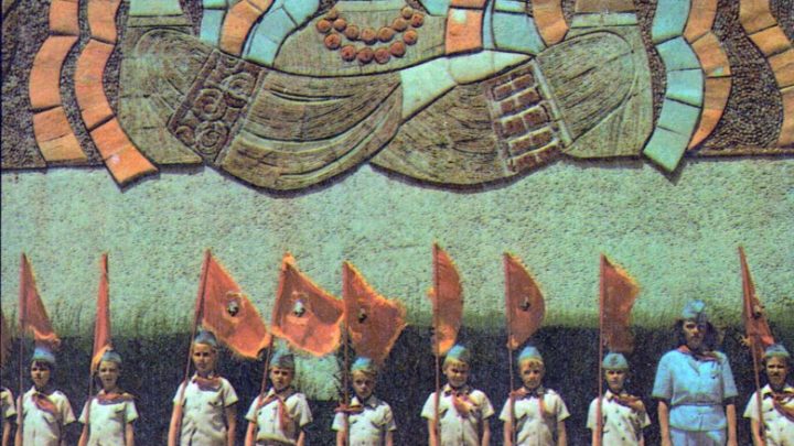 Каникулы в СССР. Как дети отдыхали в пионерских лагерях