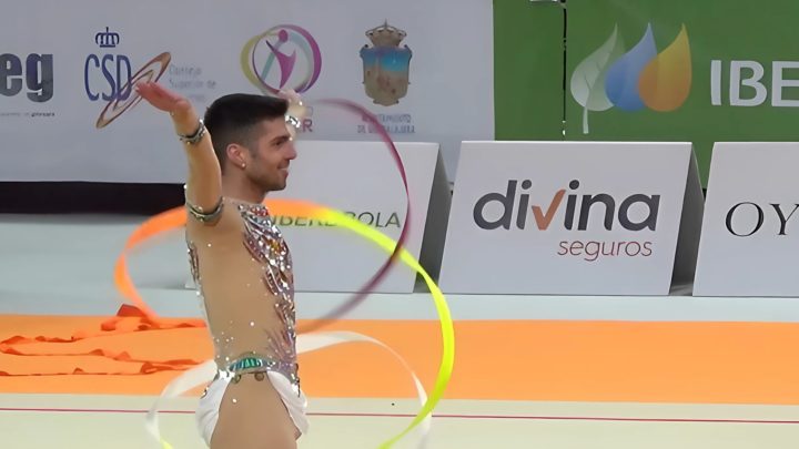 Ein Mann in rhythmischer Sportgymnastik. Haben Sie das schon einmal gesehen? Jetzt habe ich alles gesehen!