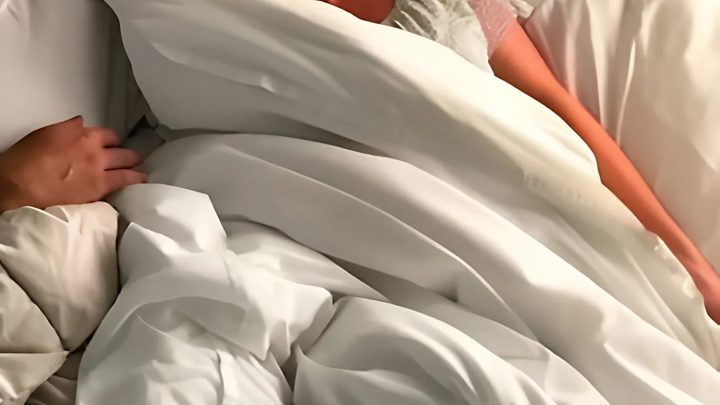 Mein Mann hat mich mit einem anderen Mann im Bett erwischt, aber ich habe ihn nicht betrogen – als ich herausfand, wer der Mann war, war ich schockiert