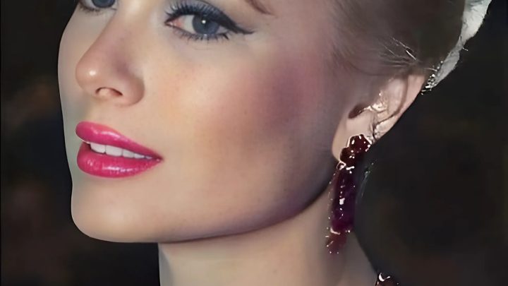 Die Enkelin ist zu einer exakten Nachbildung ihrer berühmten Großmutter Grace Kelly herangewachsen