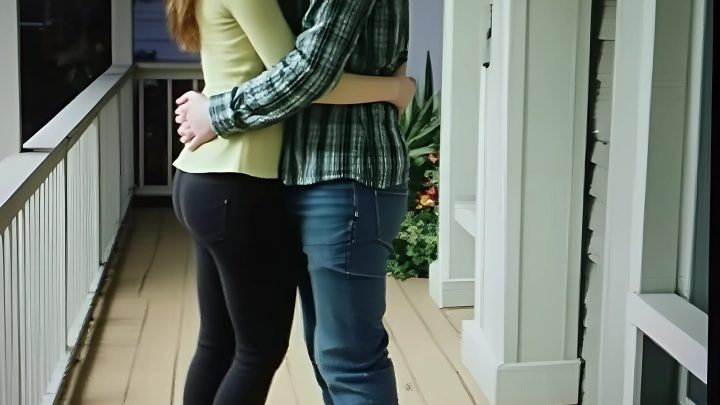 ICH HATTE EINE ÜBERRASCHUNGSPARTY FÜR MEINEN MANN GEPLANT, ABER ALS ER HEREINKAM, WAREN PLÖTZLICH ALLE STILL.