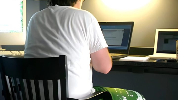 Ich habe mitbekommen, wie mein Mann einem Freund erzählte, dass er nur wegen meines Geldes mit mir zusammen ist – die Lektion, die ich ihm erteilt habe, war hart.