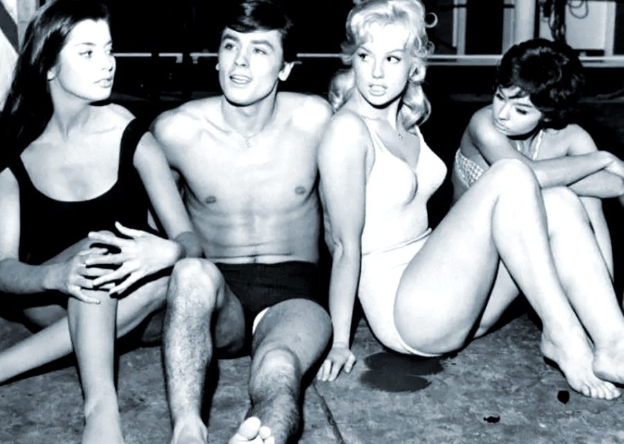 Alain Delon und seine Lieblingsfrauen. Nicht umsonst nennt man ihn einen Herzensbrecher! Alain Delon und seine Lieblingsfrauen. Nicht umsonst nennt man ihn einen Herzensbrecher!