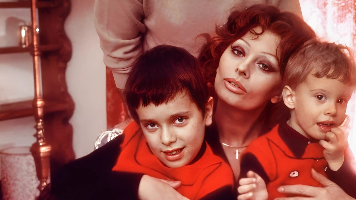 Hochzeit in Tiflis – wer ist die Braut von Sophia Lorens Sohn? Wie sieht sie aus und warum lebt sie in Georgien? Hochzeit in Tiflis – wer ist die Braut von Sophia Lorens Sohn? Wie sieht sie aus und warum lebt sie in Georgien?