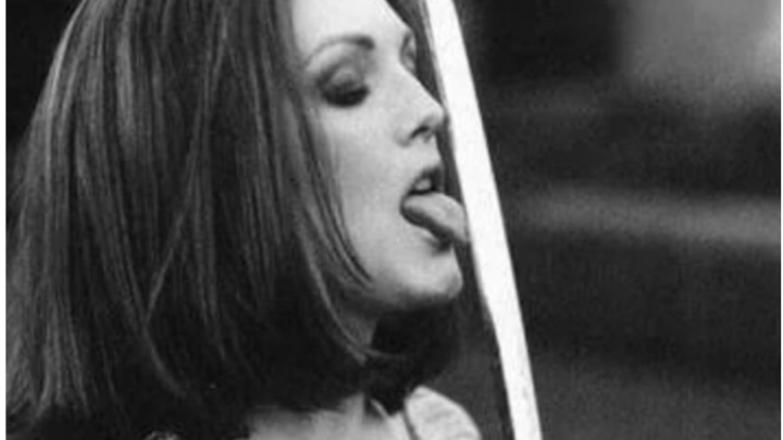 Eine zeitlos schöne Frau. Mit 64 sieht sie besser aus als in ihrer Jugend. Von wem ist die Rede?