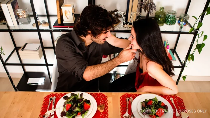Mein Mann überraschte mich unerwartet mit einem romantischen Abendessen, aber dahinter steckte ein schrecklicher Grund.