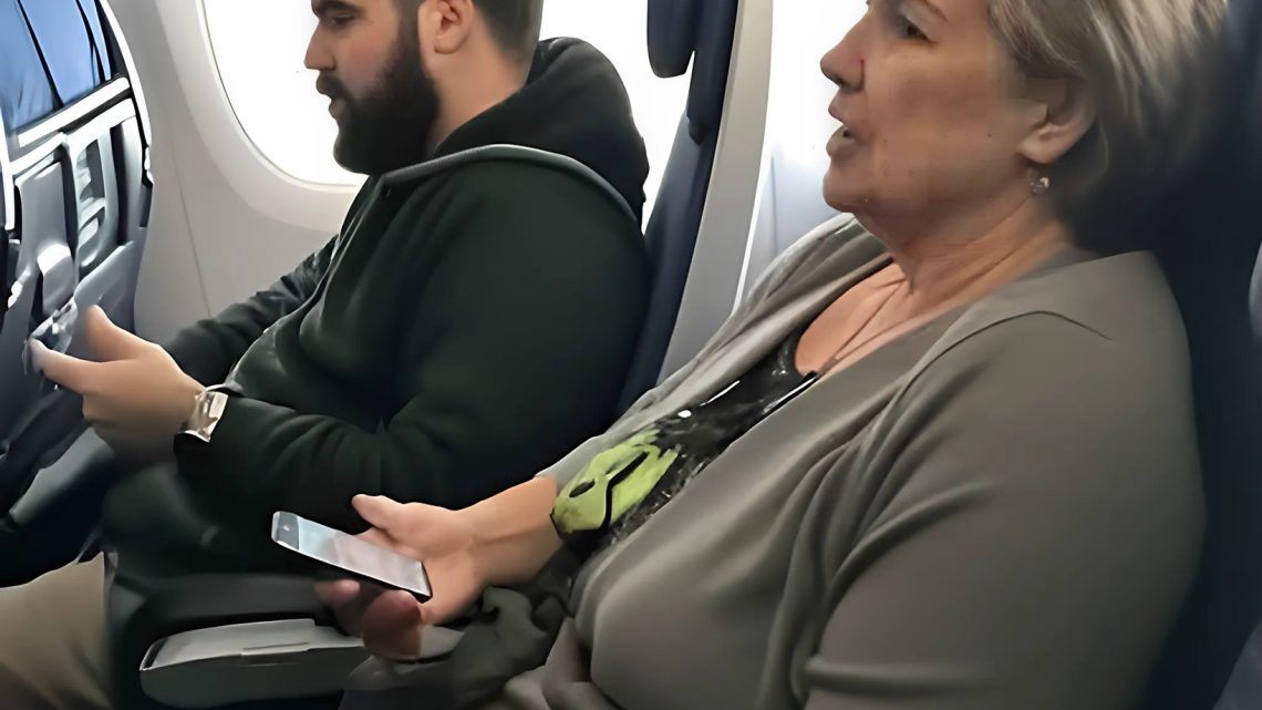 Mein Mann kaufte Tickets für sich und seine Mutter in der ersten Klasse und ließ uns mit den Kindern in der Economy Class zurück.