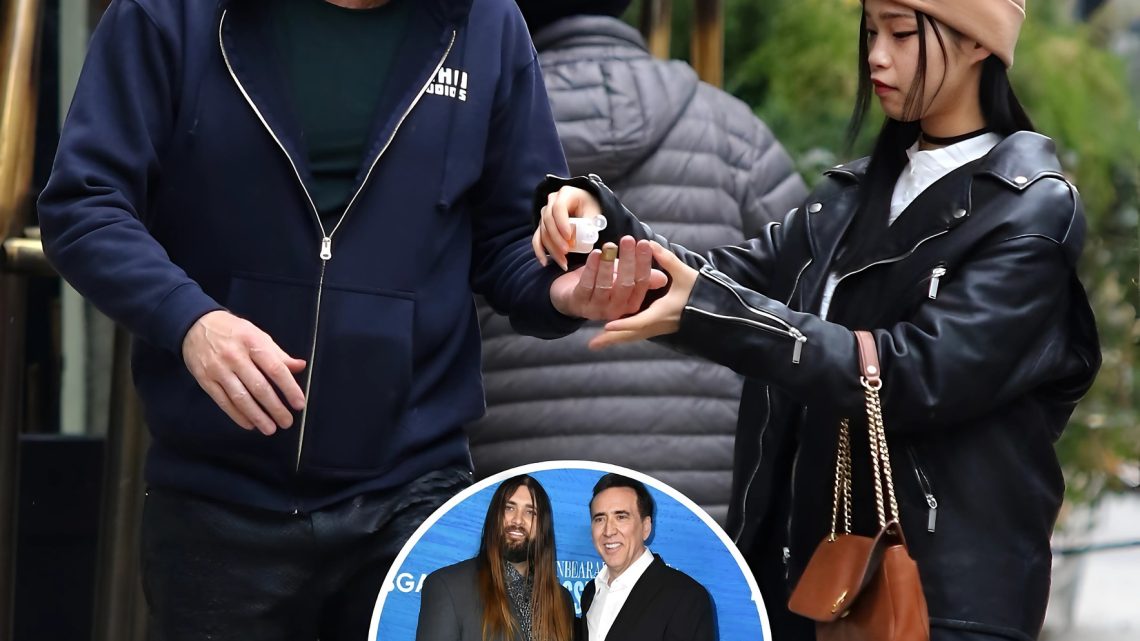 Der 60-jährige Oscar-Preisträger Nicolas Cage kaufte seiner japanischen Frau Riko Shibata 29 Villen in Las Vegas für 36 Millionen Dollar, weil er wollte, dass sie in den USA bleibt und mit ihm und seinem 33-jährigen Sohn zusammenlebt.