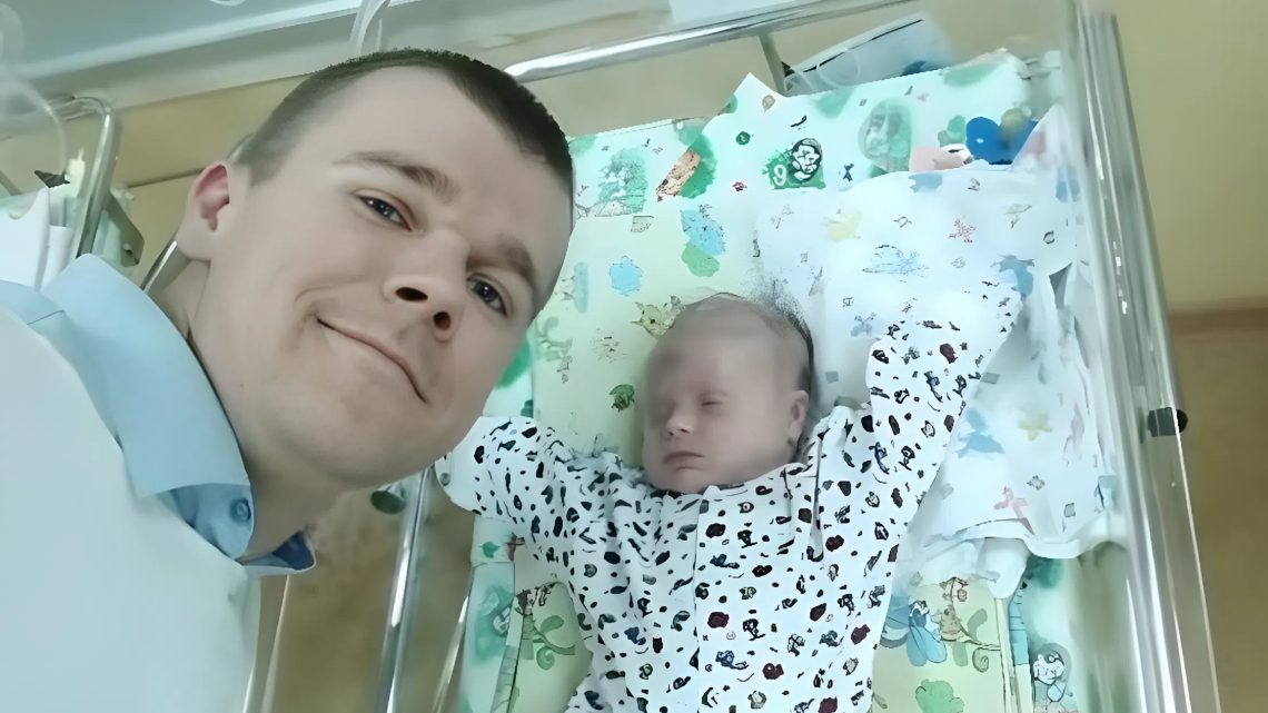 Alleinerziehender Vater zieht Kind mit Down-Syndrom nach Trennung von Ehefrau groß