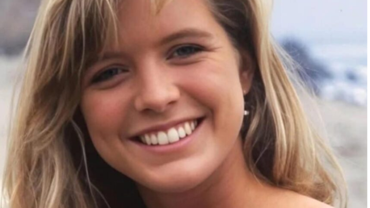 Cartney Smith – Hollywood-Schönheit bleibt trotz ihres Alters weiterhin erfolgreich