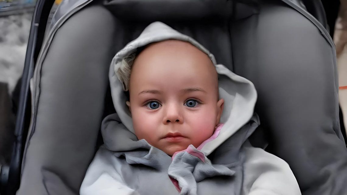 Ich bin achtundsechzig Jahre alt und muss mich nun ganz allein um meine kleine Enkelin kümmern. Vor einem halben Jahr sind mein Sohn und seine Frau verstorben, und ihre neugeborene Tochter Grace ist nun in meiner Obhut.