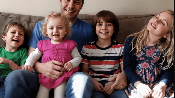 Ich habe auf einem Regal im Supermarkt einen Diamantring gefunden und ihn seiner Besitzerin zurückgegeben.