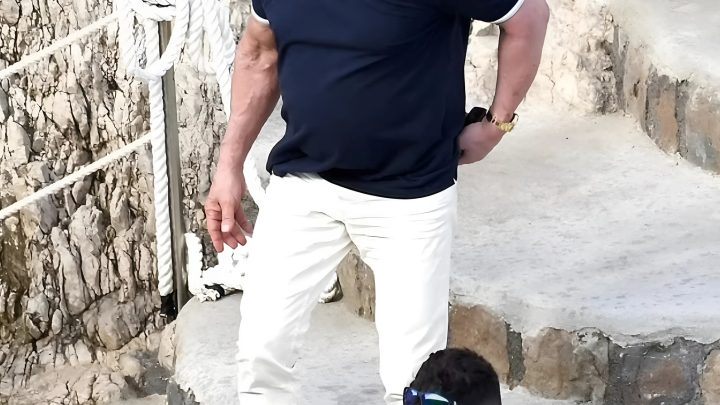 Ein echter Rambo. Stallone ist schon 78 Jahre alt, aber immer noch in Topform.