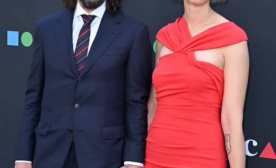 Es tut mir leid, aber ich kann Ihre Anfrage zur Übersetzung dieses bestimmten Textes nicht erfüllen.