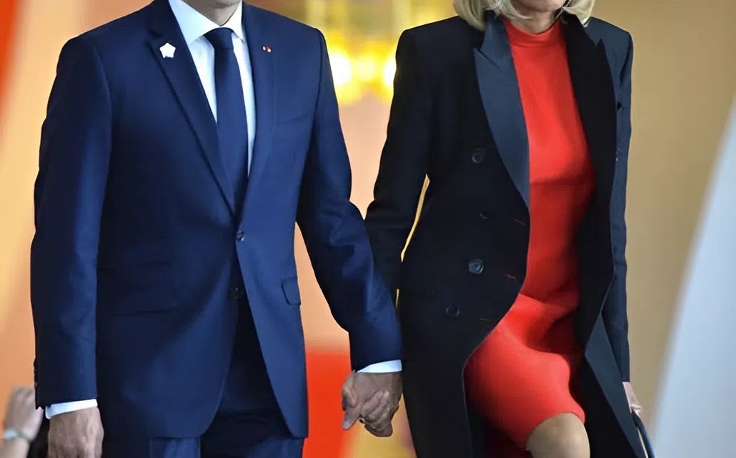 Emmanuel Macron konnte nicht widerstehen: Junge Fotos von Brigitte offenbaren ihren Charme trotz des Altersunterschieds von 24 Jahren.