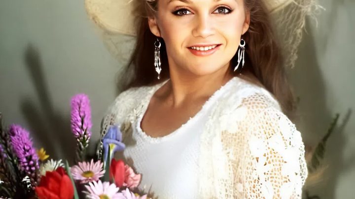 „Sie zweifelte immer an ihrer Schönheit, zierte aber 500 Magazincover“: Heute ist die Schauspielerin 66 Jahre alt und erweckt immer noch Bewunderung!