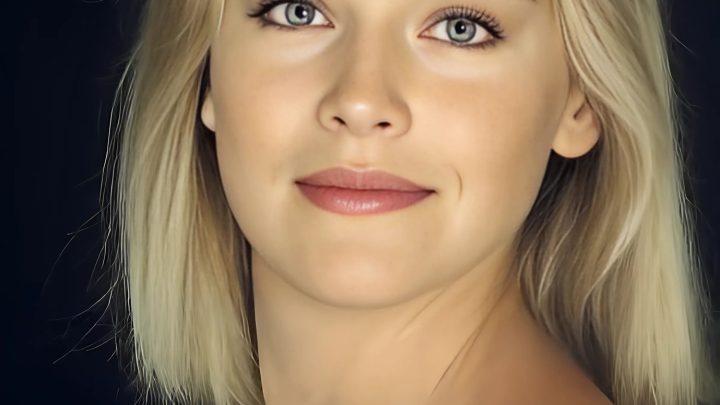 Eine Frau ohne Alter! Die 66-jährige Sharon Stone sorgte in einem transparenten Kleid für Furore.