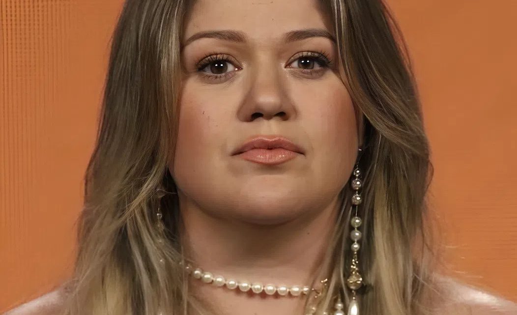 Kelly Clarkson „scheut sich nicht davor, ihren Kindern den Hintern zu versohlen“, wenn sie sich daneben benehmen.
