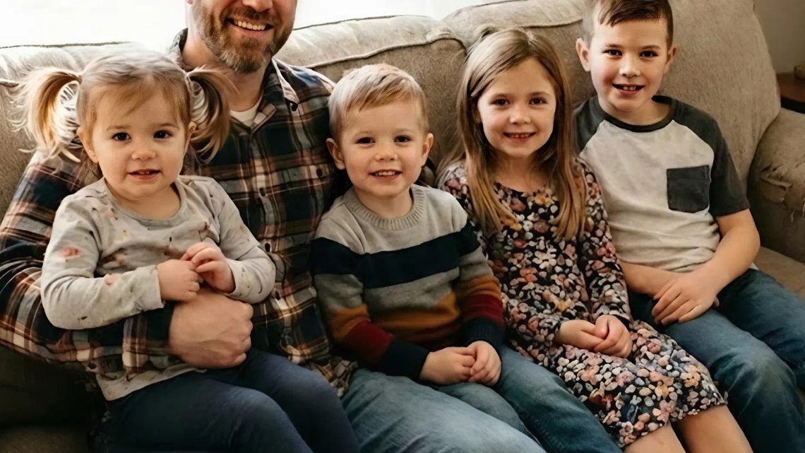 Ich habe vier Geschwister adoptiert, die man trennen wollte. Ein Jahr später tauchte ein Fremder auf und erzählte ihnen die Wahrheit über ihre leiblichen Eltern.