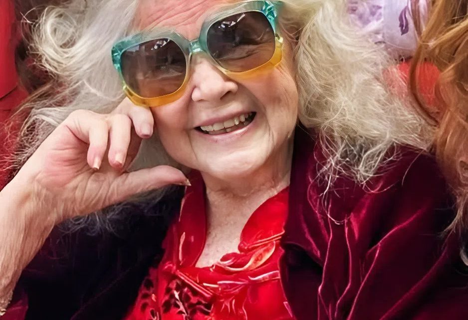 Mit 86 Jahren kehrt sie stärker denn je zurück! Die Fans sind begeistert von ihrer Verwandlung!