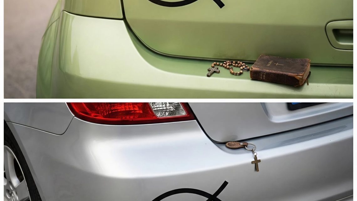 Das Fischsymbol auf Autos erklärt: Seine Bedeutung, Geschichte und warum Autofahrer es anbringen