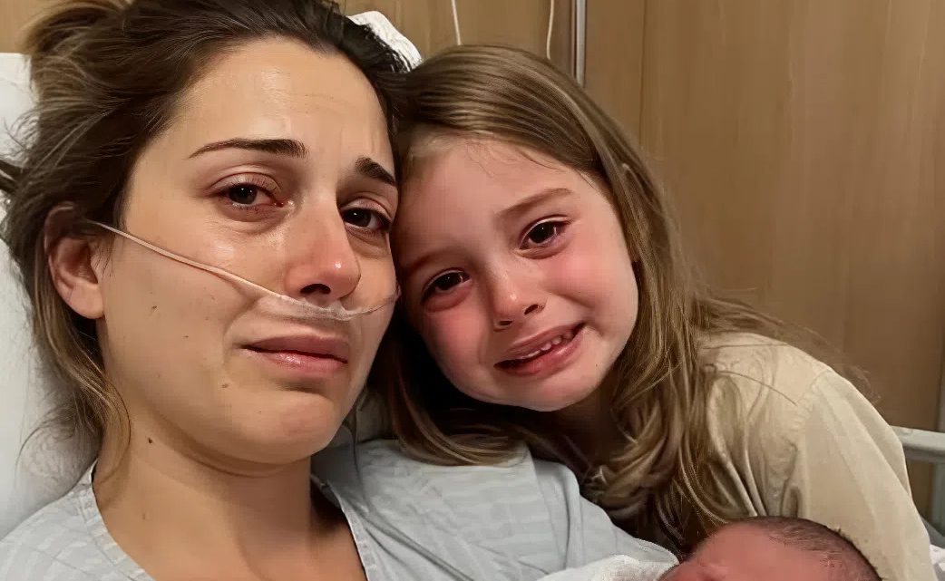 Eine Geburt, die Freude bringen sollte, wurde zu einem Kampf ums Überleben: Eine Mutter, ihr Neugeborenes und die Nacht, die alles veränderte