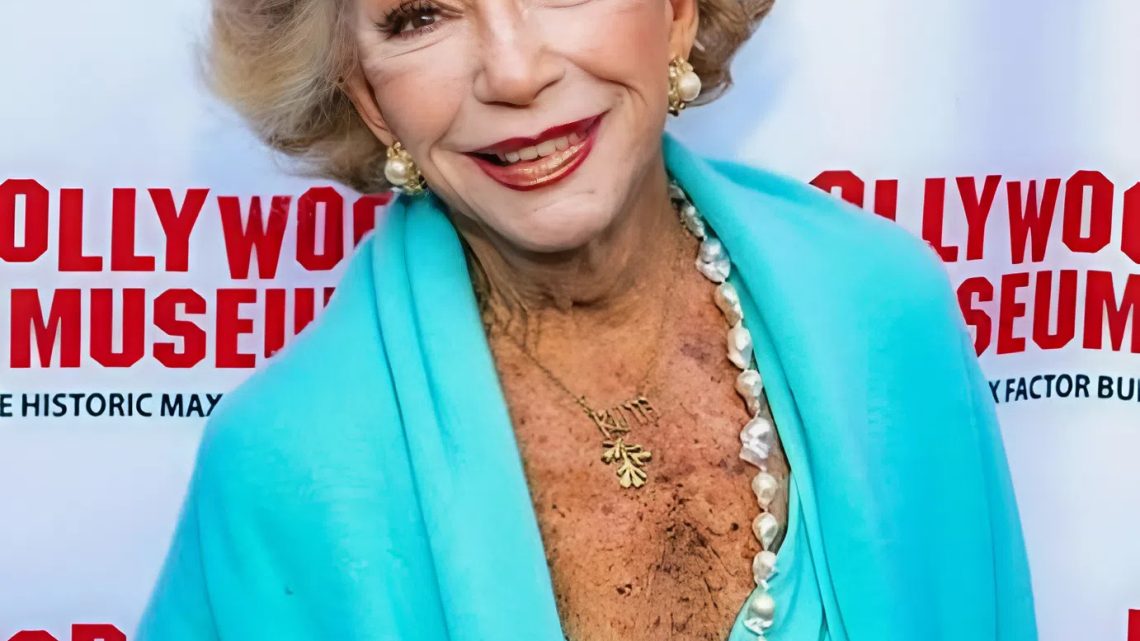 Eine Hollywood-Legende blickt auf 46 Jahre Ehe und Treue nach dem Tod ihres Mannes zurück! Wer sind sie?