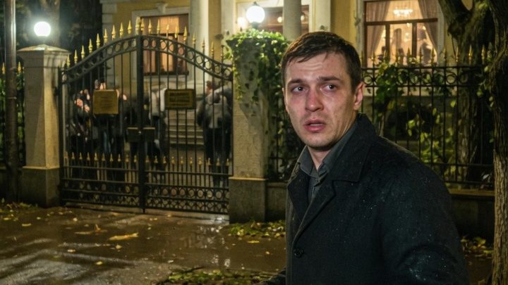 Ich stand mit den Schlüsseln vor der Tür, und was mich in dieser Nacht erwartete, war eine Wendung, auf die mich selbst der Krieg nicht vorbereitet hatte