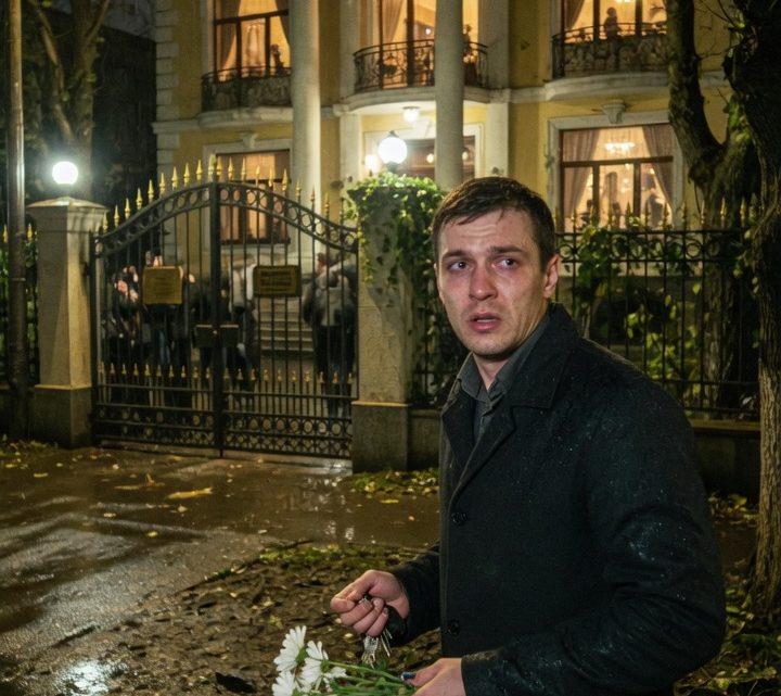 Ich stand mit den Schlüsseln vor der Tür, und was mich in dieser Nacht erwartete, war eine Wendung, auf die mich selbst der Krieg nicht vorbereitet hatte