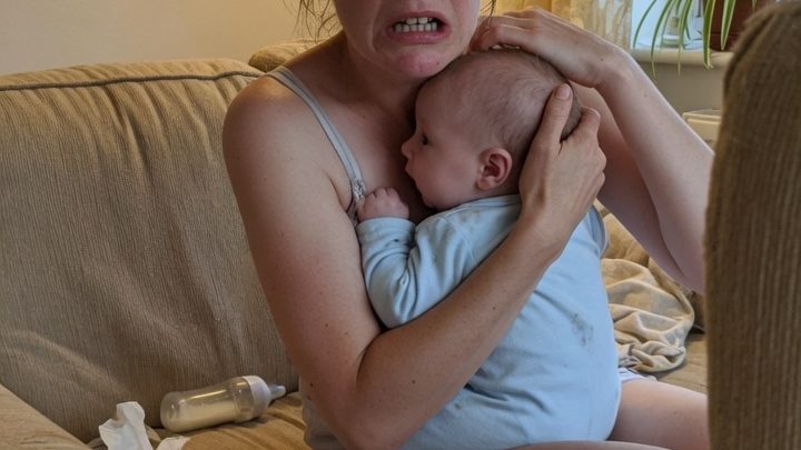 Mann, Schwiegereltern und der Schockierende DNA-Test, der Unserem Sohn Auf Den Grund Ging