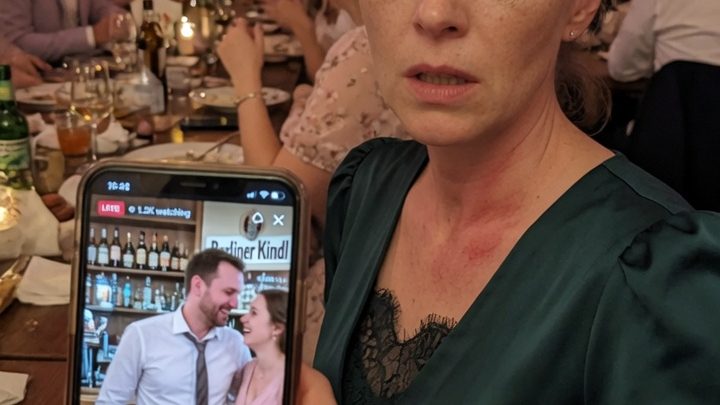 Mein Mann sagte, er fahre mit seinen Freunden zum Angeln — doch am Abend sah ich ihn plötzlich im Livestream auf der Hochzeit meiner besten Freundin