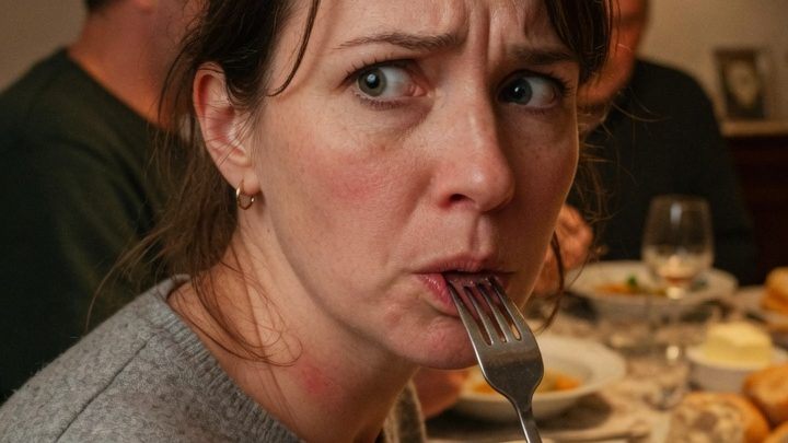 „Dein Platz ist in der Küche“, sagte mein Mann vor seinen Eltern – und an diesem Abend sah ich, wen ich wirklich geheiratet hatte