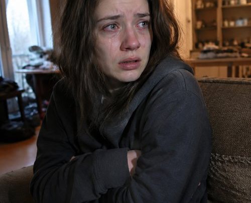 Ein dramatischer Wettlauf gegen die Zeit: Wie die Liebe einer jungen Frau auf die härteste Probe gestellt wird, als ihr Leben sich plötzlich verändert