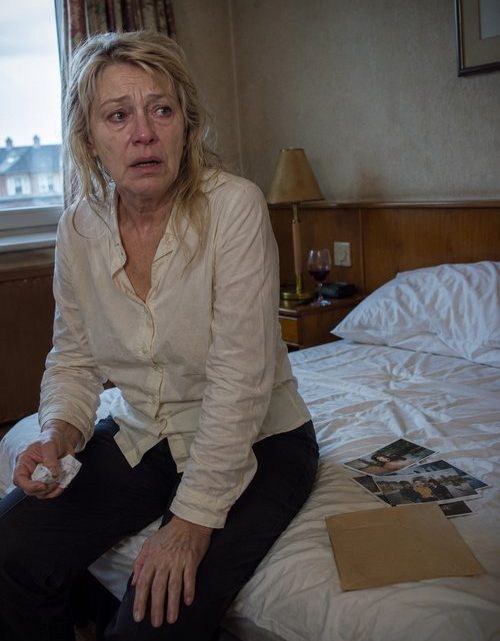 Ich verbrachte eine Nacht mit einem Mann, der dreißig Jahre jünger war als ich, doch was ich am Morgen in diesem Hotelzimmer entdeckte, ließ mir vor Angst das Blut gefrieren