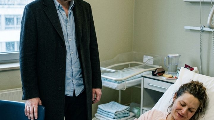 Er ließ sich heimlich operieren, um niemals Vater werden zu müssen – doch drei Jahre später brachte seine Frau einen Jungen zur Welt, und der DNA-Test riss ihnen beinahe alles weg