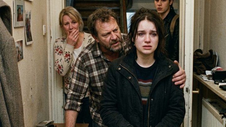 Die Liebesgeschichte von Julian: Wie der Sänger mit der unverwechselbaren Stimme die Frau fand, die leise zu seinem Schicksal wurde
