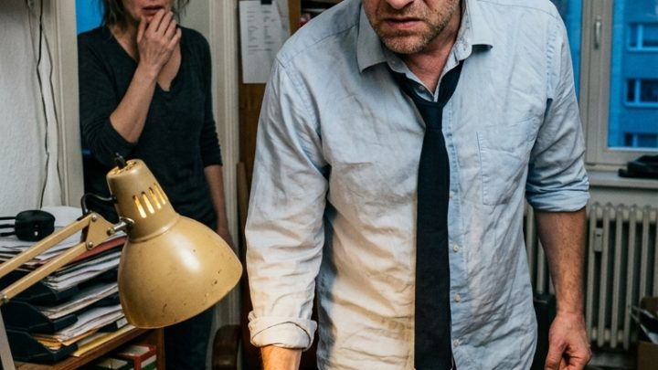 „Entweder deine Mutter zieht aus, oder unsere Ehe ist vorbei“ – Nach einem einzigen zerbrochenen Modellflugzeug stellte ich meiner Frau ein Ultimatum, das unser Zuhause erschütterte