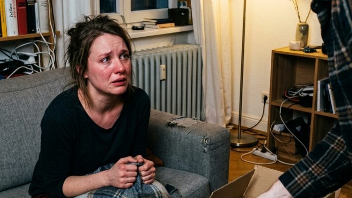 Wem bist du wirklich wichtig, wenn der Mensch, den du einst geliebt hast, dich nicht gehen lässt und dein Leben zur Hölle macht?