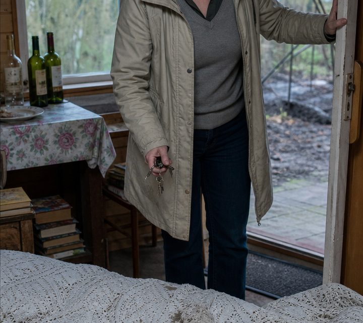 „Den Garten verkaufen wir, und die Wohnung teilen wir!“ — Als Katharina erfuhr, was ihr Mann mit dem Erbe ihres Großvaters getan hatte, ließ sie ihm nur fünf Minuten für die Entscheidung