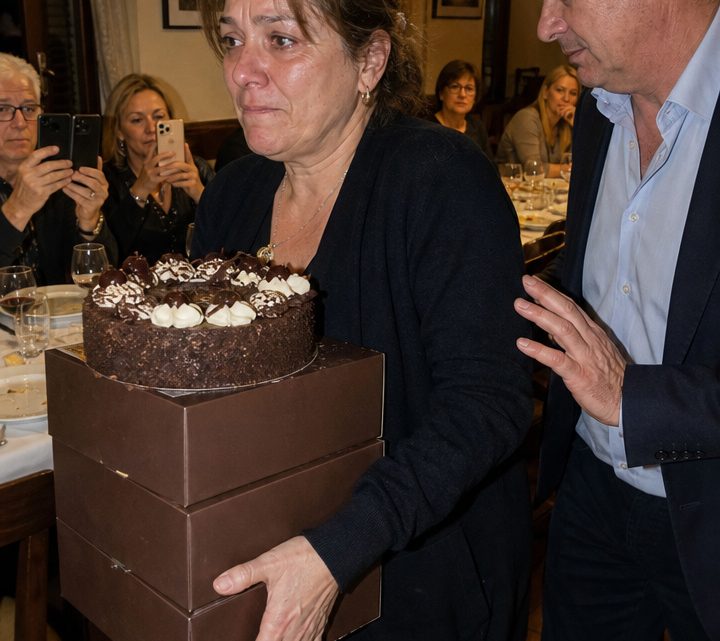 Sieben Jahre lang ertrug eine Ehefrau die verletzenden Späße des besten Freundes ihres Mannes – bis er vor allen genau die Frau demütigte, die ihm jeden Monat das Geschäft rettete