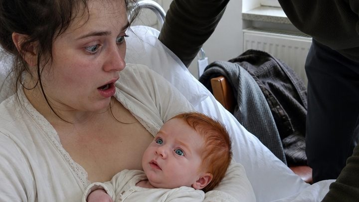 Als Kind wurde sie wegen ihres ungewöhnlichen Aussehens verspottet und ausgegrenzt – doch was später aus der jungen Frau wurde, hätte damals niemand erwartet