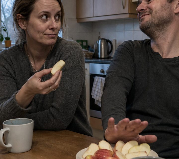 „Sei nicht böse, Claudia, aber die Wohnung gehört praktisch schon jemand anderem“ – mein Mann grinste, als hätte er längst über mein Erbe entschieden