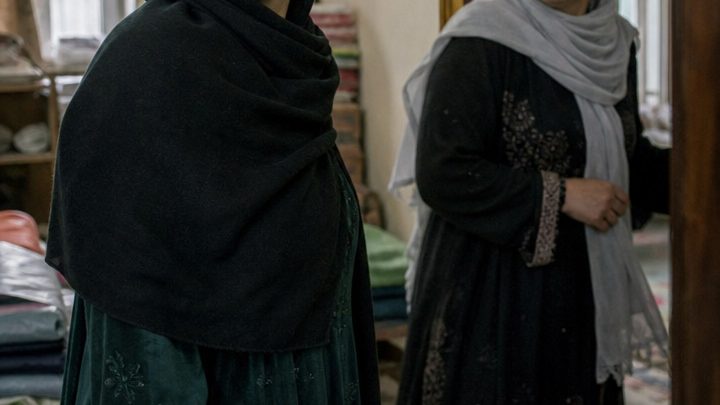 „Frauen dürfen keine Unterwäsche tragen“: Warum ein angebliches Verbot der Taliban in Afghanistan selbst intime Kleidung zum Symbol radikaler Kontrolle macht