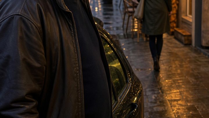 Mit 56 wollte er nach zwei Monaten endlich eine Frau mit nach Hause nehmen – doch ihre Antwort über „anständige Damen“ ließ ihn fassungslos zurück
