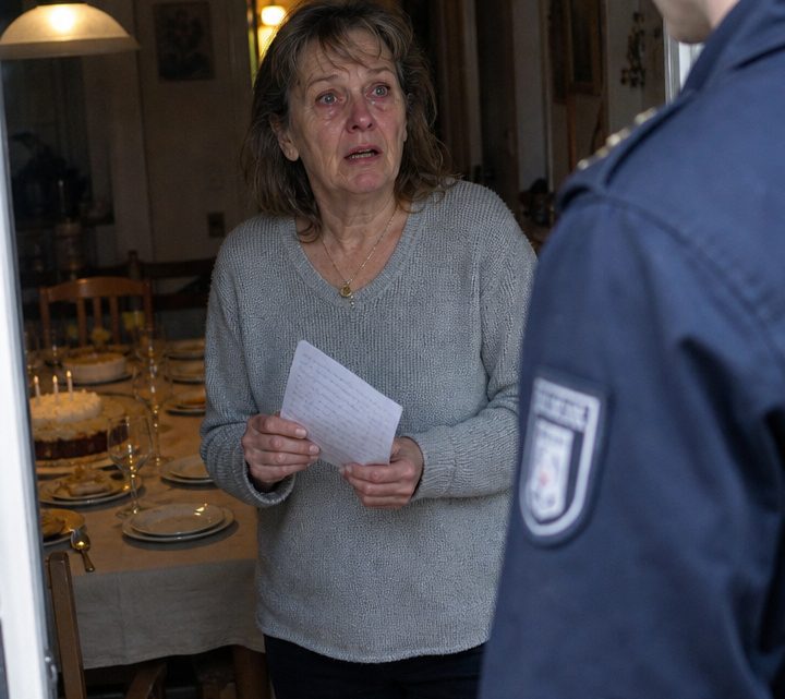 An meinem sechzigsten Geburtstag wartete ich vier Stunden auf meine sechs Kinder – doch dann klopfte ein Polizist an meine Tür und überreichte mir eine Nachricht, die mir das Blut in den Adern gefrieren ließ
