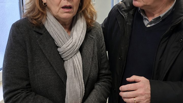 „Ich bin sechzig, nicht sechzehn!“ – Als Elisabeth erfährt, dass sie schwanger ist, gerät ihre Familie aus den Fugen, und die Wahrheit über ihren Enkel kommt ans Licht