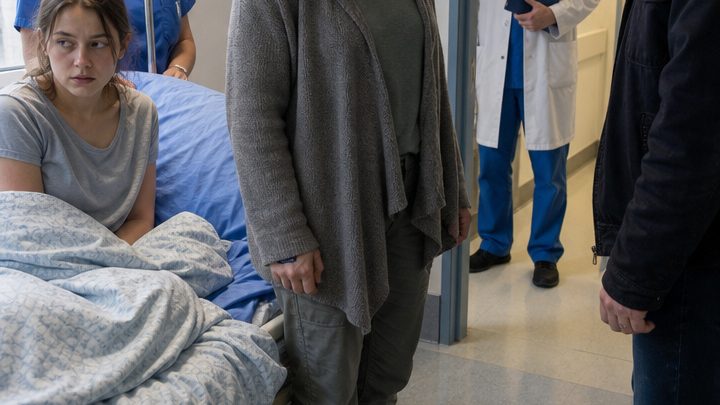 Meine Tochter verschwand vor unseren Augen, doch ihr Vater nannte es Übertreibung – bis eine Untersuchung im Krankenhaus die Wahrheit ans Licht brachte