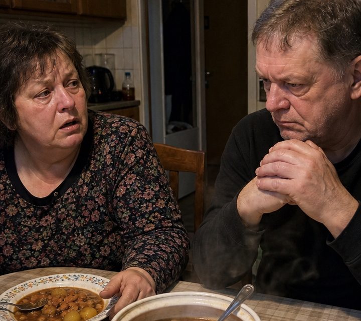 Zwanzig Jahre lang zwang mich mein Mann, Bohneneintopf zu essen – ich hasste ihn dafür, bis ich mit unerträglichen Bauchschmerzen im Krankenhaus landete und der Arzt meinen Mann plötzlich aus dem Zimmer schickte 😨💔