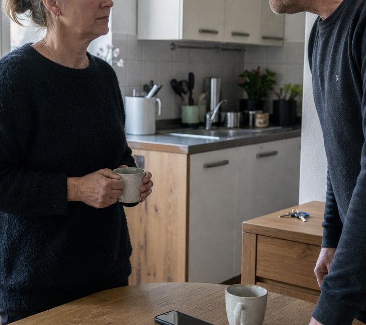 „Du kannst doch nicht einfach über fremdes Eigentum verfügen!“ – Als mein Mann seine Schwester in die Wohnung meiner Tochter einquartieren wollte, zog ich die einzige Konsequenz, mit der er niemals gerechnet hatte