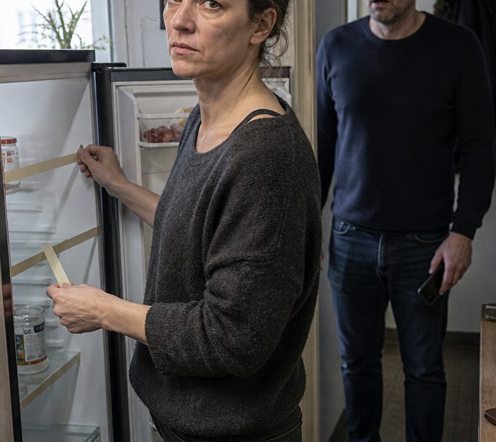„Du lebst auf meine Kosten!“ – Als mein Mann die Familienausgaben trennen wollte, ließ ich ihn seine eigene Geburtstagsfeier organisieren und zeigte allen, wer hier tatsächlich für alles bezahlt hatte